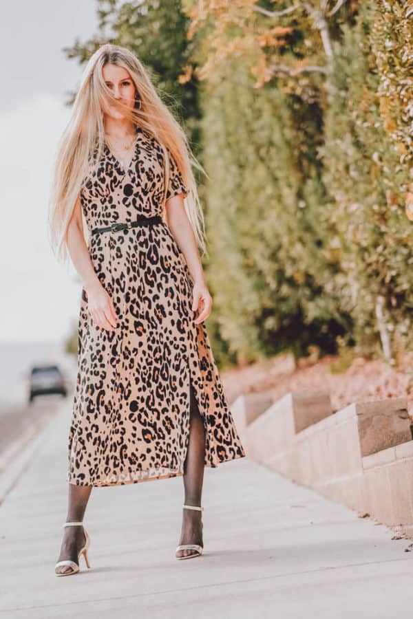 My Favorite Must Have Fall Dress to Wear with Tights. Leopard is a major fall trend this year and I couldn't be happier about it! I love finding new ways to style these fall dresses and wearing them with tights and heels or boots makes for the perfect fall or winter outfit! Let me know what you think on www.avenlylane.com | #AVENLYLANE #dress #dresses #falloutfits #falldresses #fallstyle #styleinspiration #style #outfits #fashion #fallfashion 